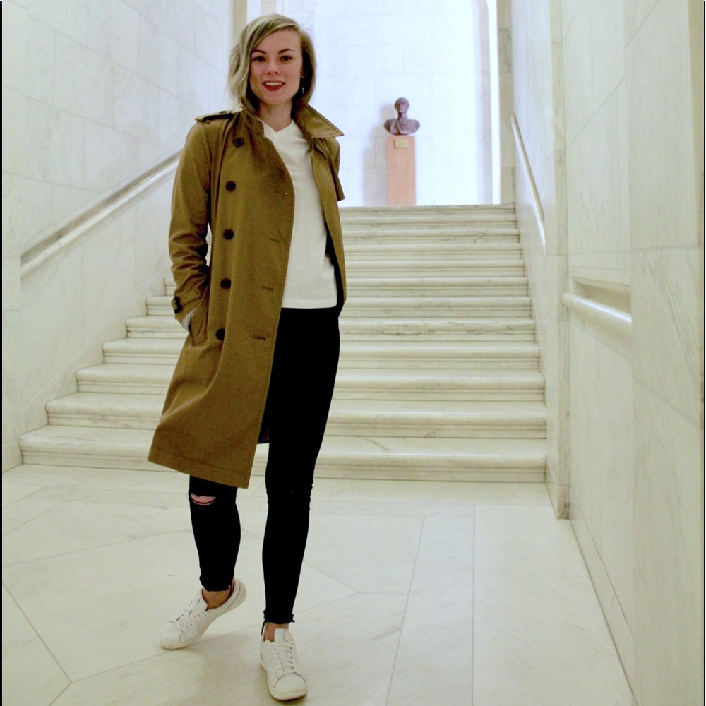 Meet your Posher, Whitney